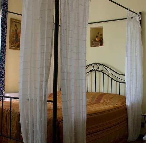 Arco Dei Nobili فندق مبيت وإفطار 3*